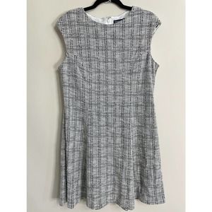 America Living Gray Tweed Dress Silver Metallic Sleeveless Sheath Sz 16